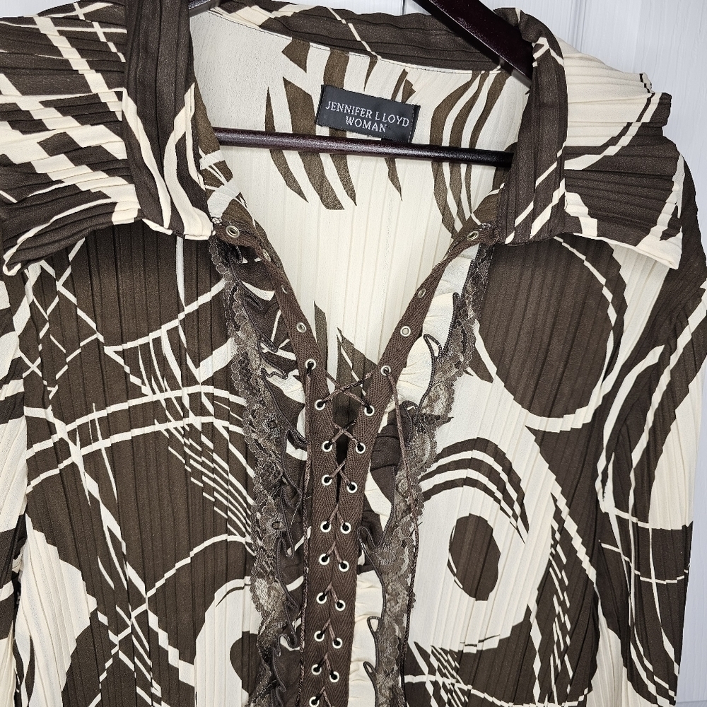 Jennifer L Loyd To Wear Accordian Blouse 1X - Picture 6 of 8